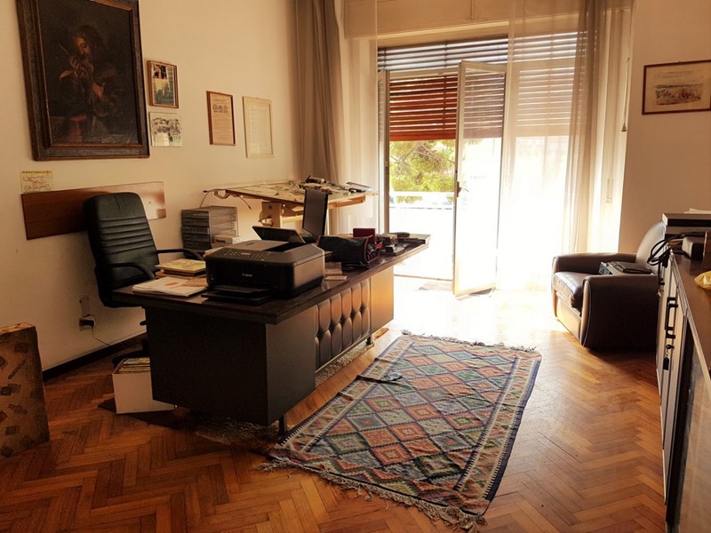 Ufficio in Vendita a San Benedetto del Tronto, 219'000€, 96 m²