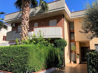 Magazzino in Vendita a San Benedetto del Tronto, 30'000€, 30 m²