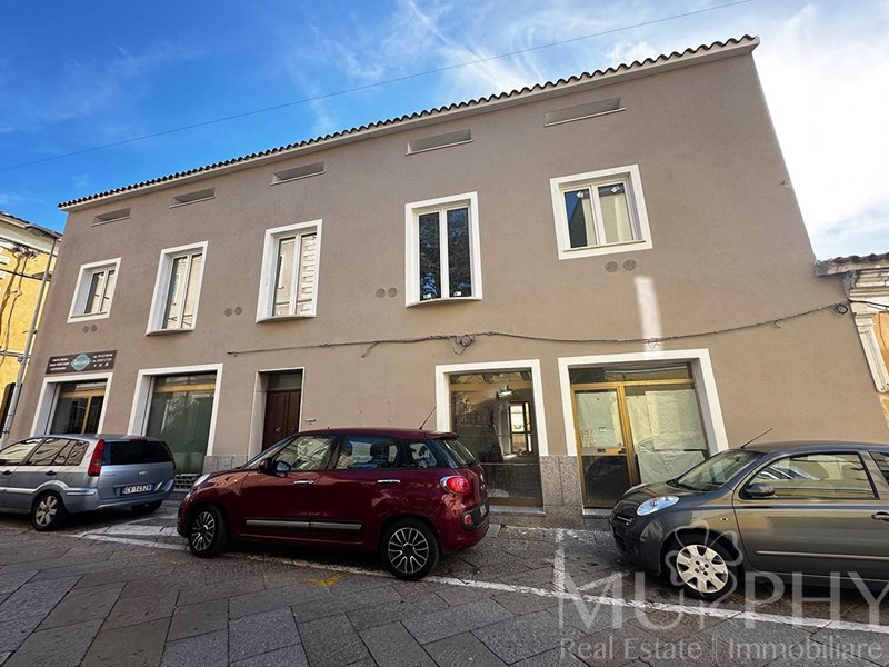 Immobile commerciale in Vendita a La Maddalena, 160'000€, 71 m²
