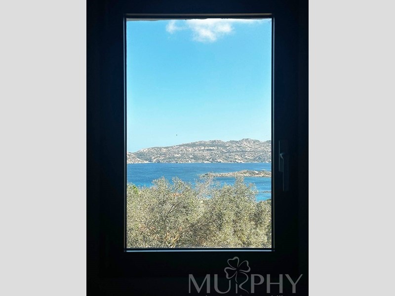 Villa in Vendita a La Maddalena, 1'250'000€, 249 m²