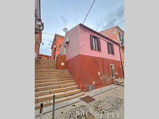 Casa Indipendente in Vendita a La Maddalena, 149'000€, 70 m²