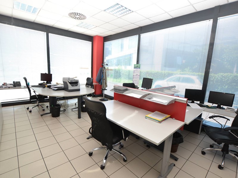 Ufficio in Affitto a Padova, 2'100&euro;, 210 m²