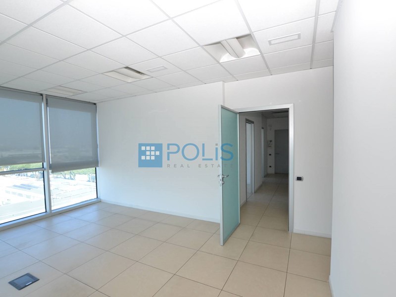 Ufficio in Affitto a Padova, 2'000&euro;, 180 m²