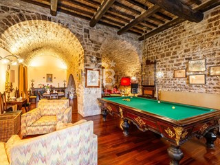 Appartamento in Vendita a Gubbio, 380'000&euro;, 160 m²