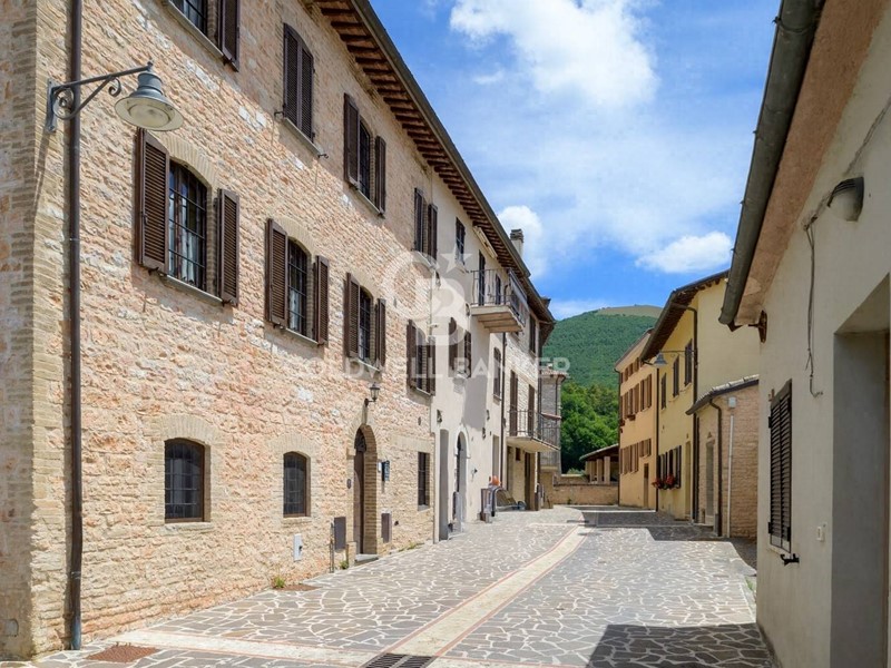 Rustico in Vendita a Nocera Umbra, 139'000€, 180 m²