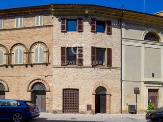 Rustico in Vendita a Recanati, 595'000&euro;, 255 m²