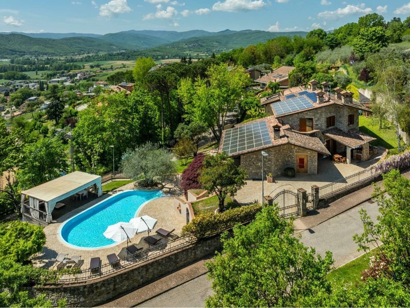 Villa in Vendita a Città di Castello, 1'480'000€, 650 m²