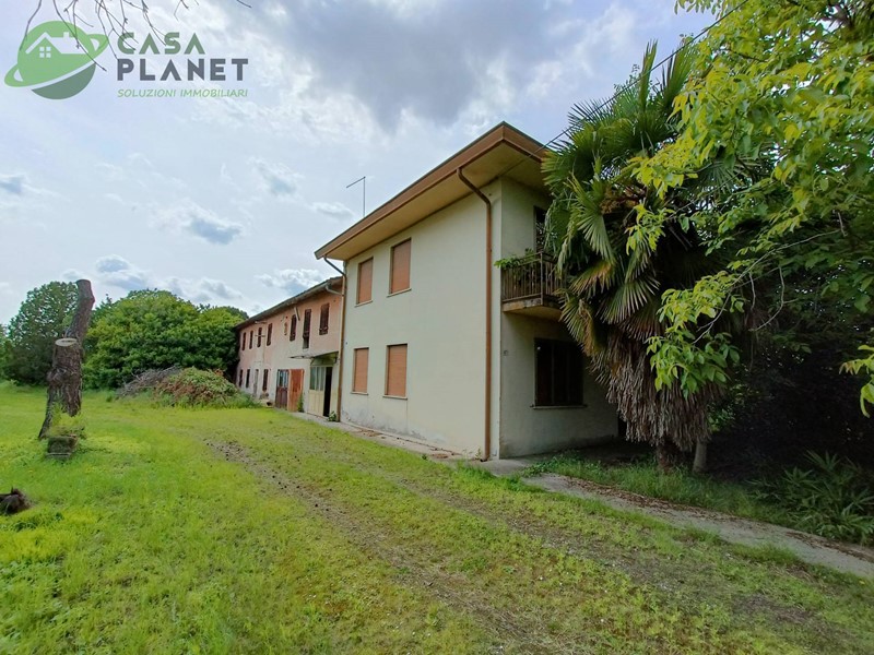 Casa Indipendente in Vendita a Villorba, 380'000€, 300 m²