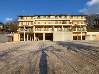 Immobile commerciale in Vendita a Valmontone, 250'000€, 524 m²
