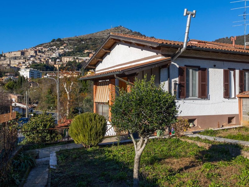 Quadrilocale in Vendita a Palestrina, 130'000&euro;, 88 m²