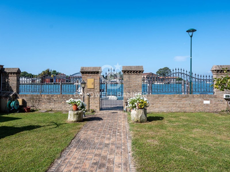 Villa in Vendita a Venezia, 1'350'000€, 254 m²