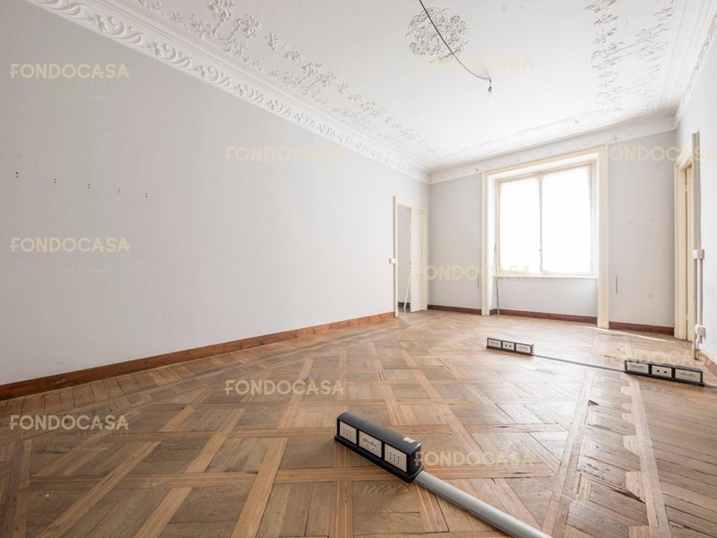 Appartamento in Vendita a Genova, 360'000€, 170 m²