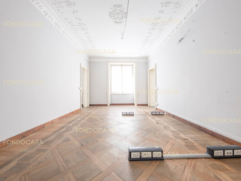 Ufficio in Vendita a Genova, 360'000€, 170 m²