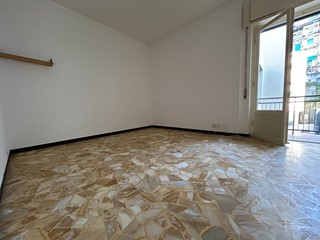 Appartamento in Vendita a Genova, 73'000€, 65 m²