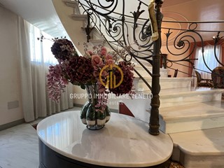 Villa in Vendita a Treviso, 567 m²