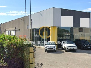 Immobile commerciale in Vendita a Volpago del Montello, 580'000€, 700 m²