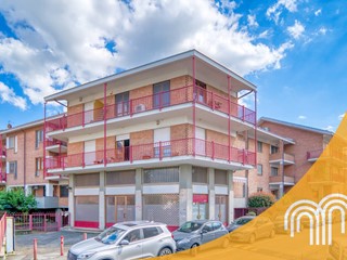 Immobile commerciale in Affitto a Settimo Torinese, 650€, 95 m²