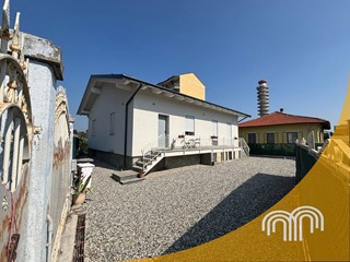 Villa in Vendita a Alpignano, 389'000€, 215 m²