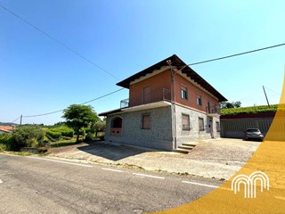 Villa in Vendita a Montegrosso d'Asti, 256'000&euro;, 266 m²