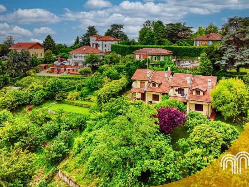 Villa in Vendita a Pino Torinese, 289'000€, 245 m²