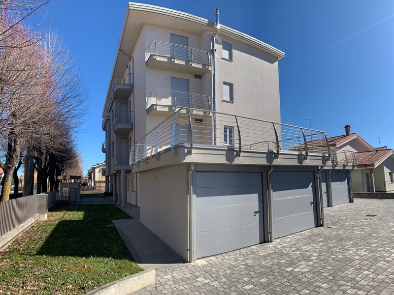 Bilocale in Vendita a Carrù, 55 m²
