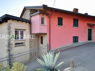 Trilocale in Vendita a Almenno San Bartolomeo, 299'000€, 98 m²