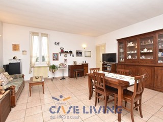 Villa in Vendita a Valeggio, 89'000€, 400 m²