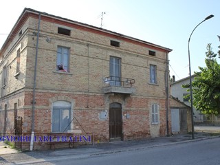 Casa Indipendente in Vendita a Sant'Egidio alla Vibrata, 90'000€, 170 m²