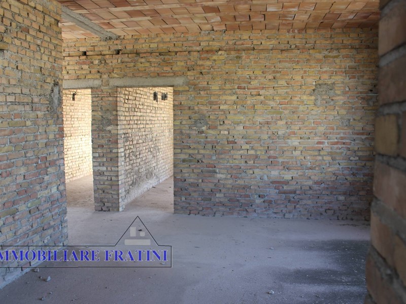 Casa Indipendente in Vendita a Sant'Egidio alla Vibrata, 70'000€, 250 m²