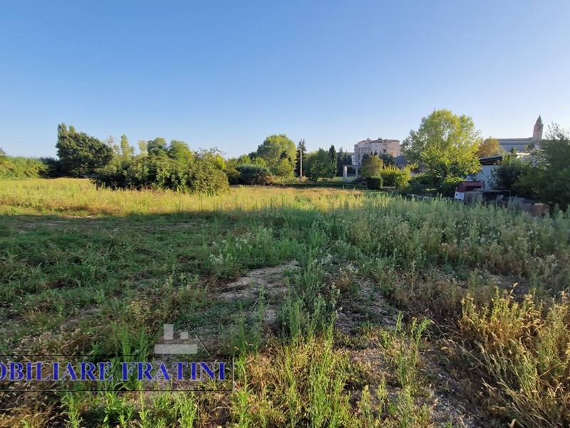 Terreno edificabile in Vendita a Sant'Egidio alla Vibrata, 70'000€, 3170 m²