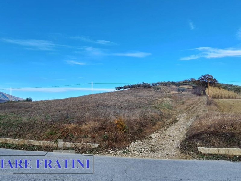 Terreno agricolo in Vendita a Civitella del Tronto, 45'000€, 31820 m²