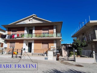 Casa Indipendente in Vendita a Sant'Egidio alla Vibrata, 235'000€, 300 m²