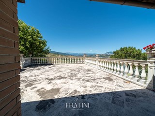 Villa in Vendita a Ancarano, 460'000€, 265 m²