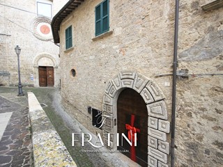 Quadrilocale in Vendita a Civitella del Tronto, 79'000€, 105 m²