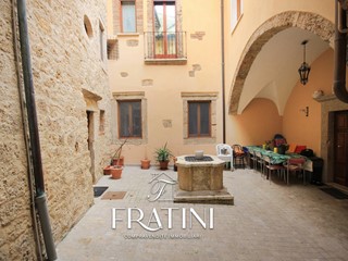 Quadrilocale in Vendita a Civitella del Tronto, 99'000€, 95 m²