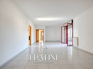Appartamento in Vendita a Sant'Egidio alla Vibrata, 119'000€, 140 m²