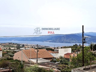 Casa Indipendente in Vendita a Messina, 92'000€, 125 m²