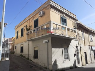 Casa Indipendente in Vendita a Messina, 65'000€, 142 m²