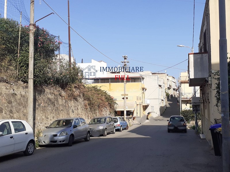 Casa Indipendente in Vendita a Messina, 42'000€, 98 m²