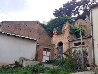 Casa Semi Indipendente in Vendita a Messina, 28'000€, 70 m²