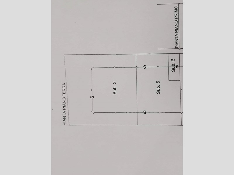 Capannone in Vendita a Bientina, 290'000€, 850 m²