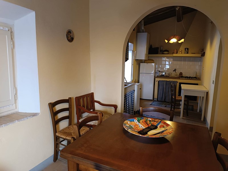 Casa Indipendente in Vendita a Lajatico, 150'000€, 114 m²