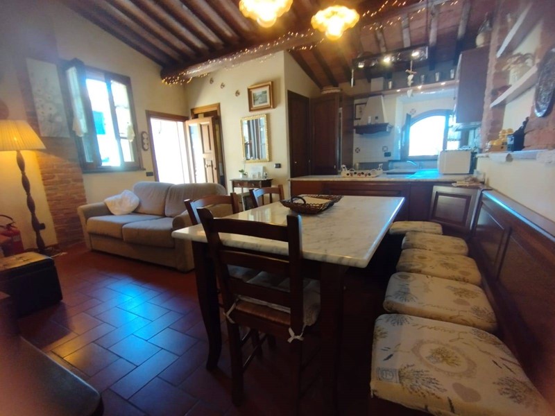 Trilocale in Vendita a Palaia, 90'000€, 70 m²