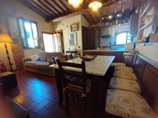 Trilocale in Vendita a Palaia, 90'000€, 70 m²