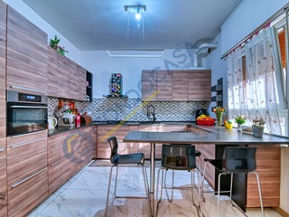 Trilocale in Vendita a Limbiate, 149'000€, 101 m²