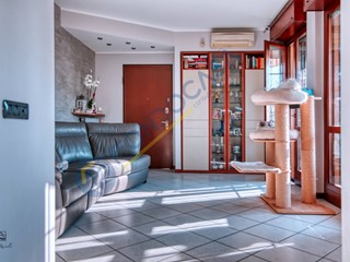 Trilocale in Vendita a Cinisello Balsamo, 249'000€, 104 m²