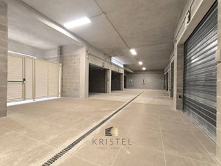 Box in Vendita a Pescara, 44'900€, 22 m²