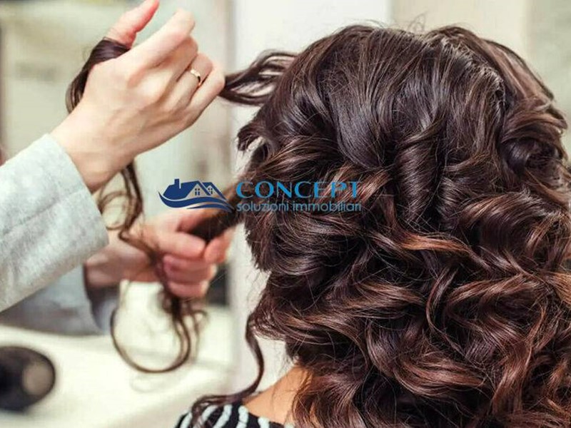 Attività commerciale in Vendita a Martinsicuro, 32'000€, 80 m²