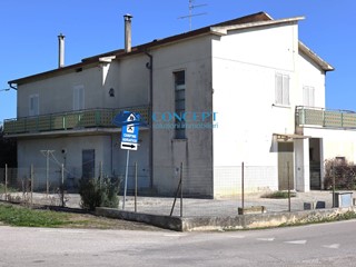 Casa Indipendente in Vendita a Martinsicuro, 320'000€, 400 m²