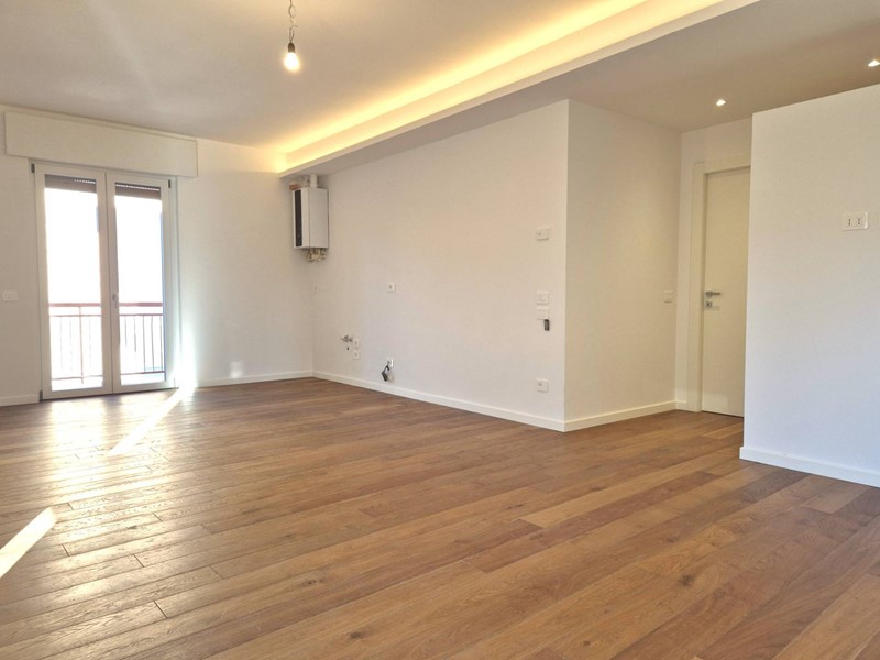 Appartamento in Vendita a Pescantina, 315'000€, 140 m²